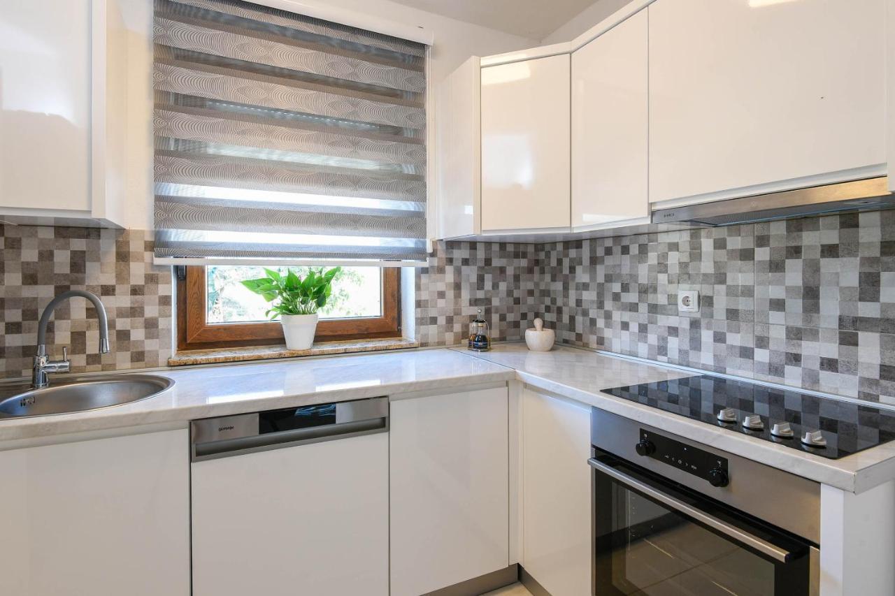 Lidija Apartmani Orebić Kamer foto